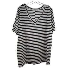 Cherish Women's V-Neck Short Sleeve Top White/Blue Striped Size Small